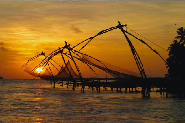 chinese-fishing-net-sunset